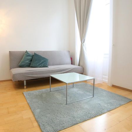 Downtown Bliss Modern Retreat With Free Parking And Fast Internet 600 Mbits Daire Viyana Dış mekan fotoğraf