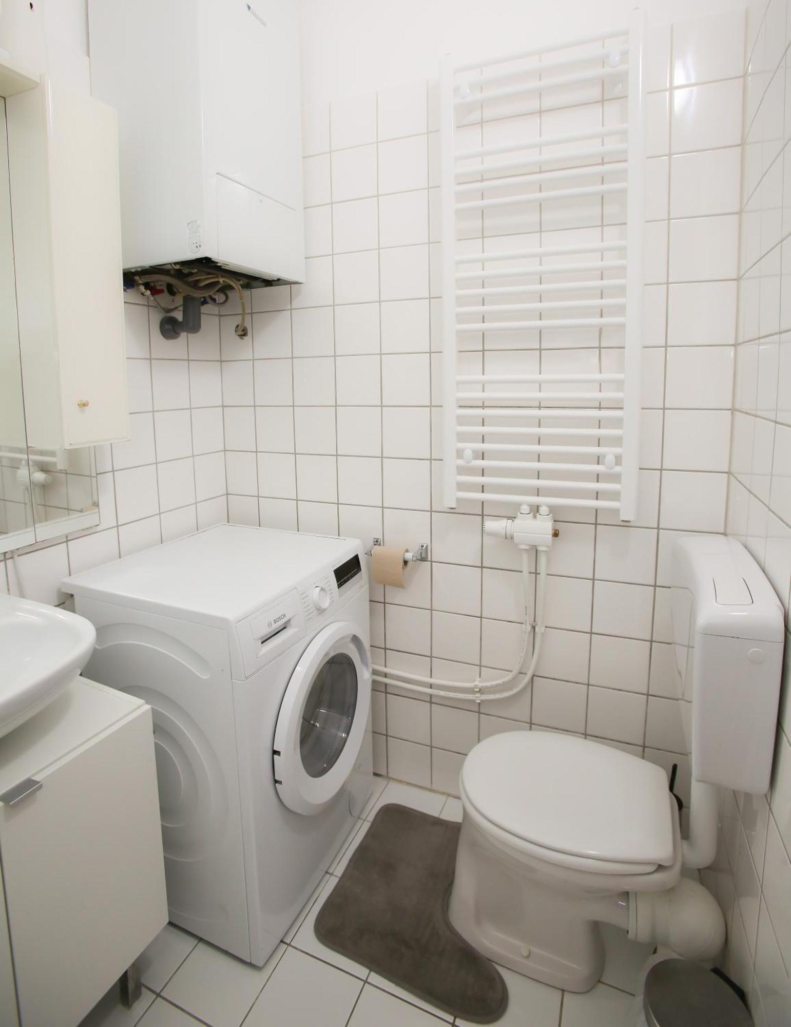 Downtown Bliss Modern Retreat With Free Parking And Fast Internet 600 Mbits Daire Viyana Dış mekan fotoğraf